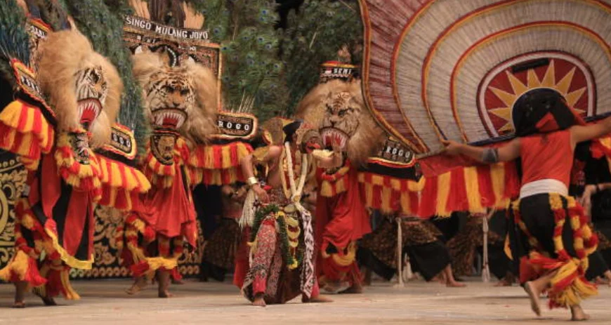 Theyyam dance in kerala
